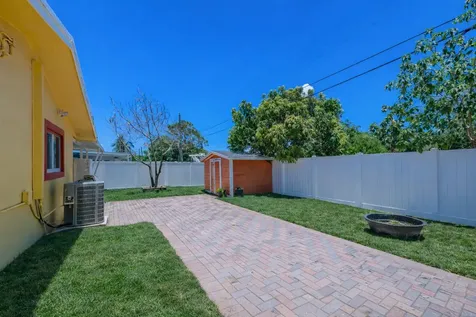 3730 Ne 13th Terrace Pompano Beach FL 33064