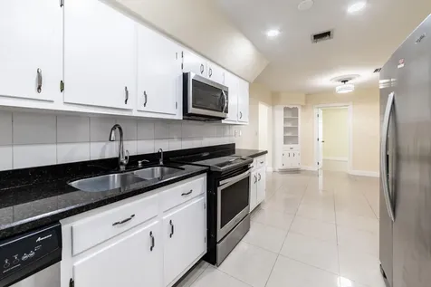 3730 Ne 13th Terrace Pompano Beach FL 33064