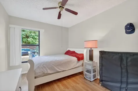 1236 Sw 75th Avenue North Lauderdale FL 33068