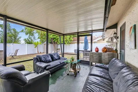 1236 Sw 75th Avenue North Lauderdale FL 33068