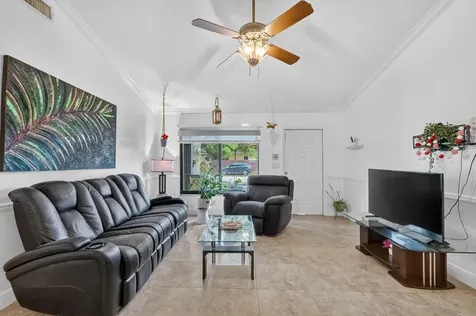 1236 Sw 75th Avenue North Lauderdale FL 33068