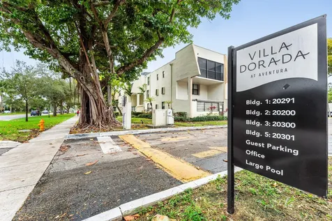 20200 W Country Club Drive Aventura FL 33180