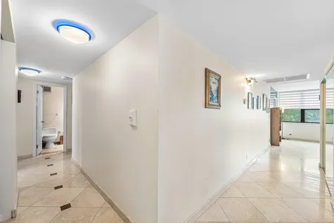 20200 W Country Club Drive Aventura FL 33180
