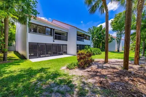 2517 Presidential Way West Palm Beach FL 33401