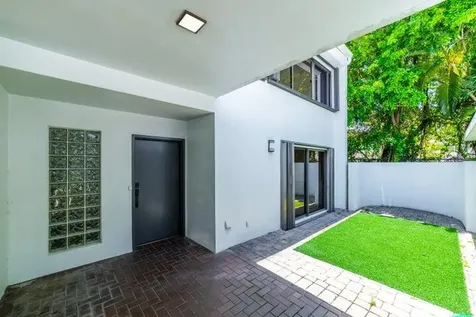 2517 Presidential Way West Palm Beach FL 33401