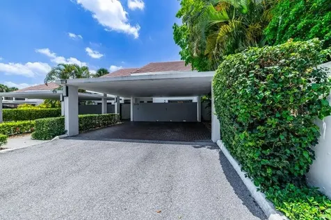 2517 Presidential Way West Palm Beach FL 33401