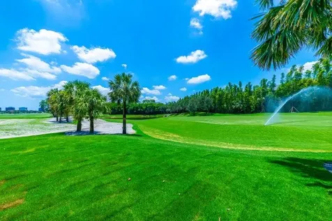 2517 Presidential Way West Palm Beach FL 33401