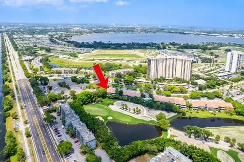 2517 Presidential Way West Palm Beach FL 33401