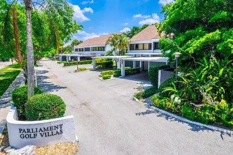 2517 Presidential Way West Palm Beach FL 33401