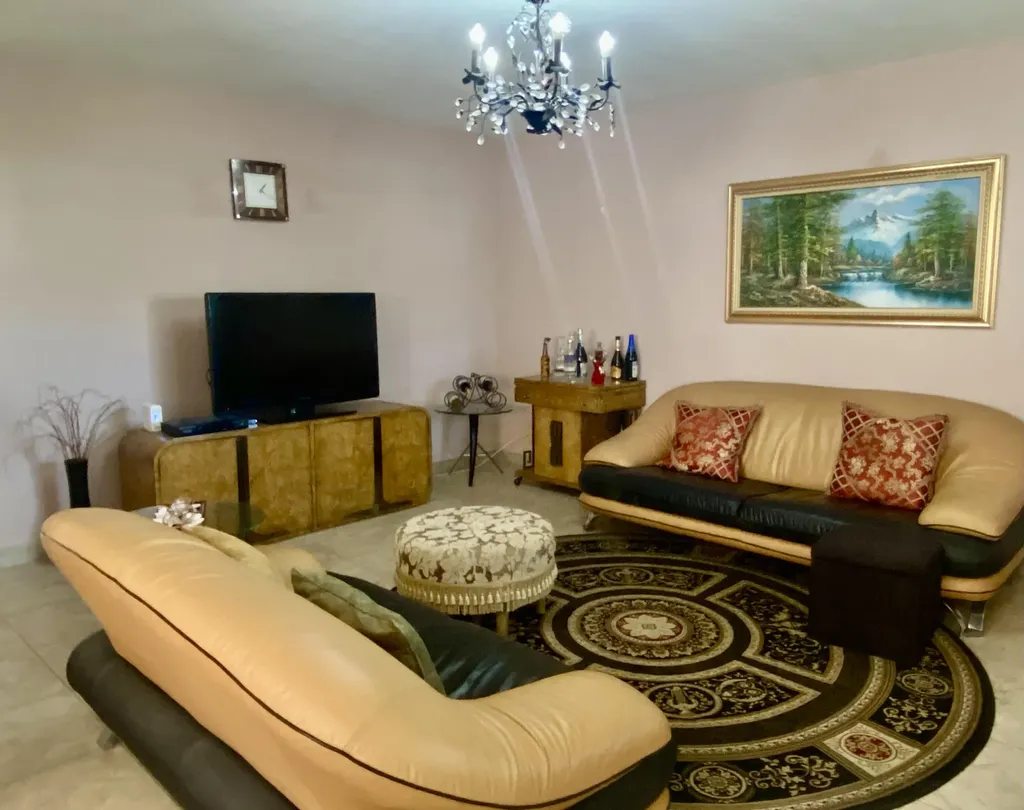 64 Flanders B Delray Beach FL 33484
