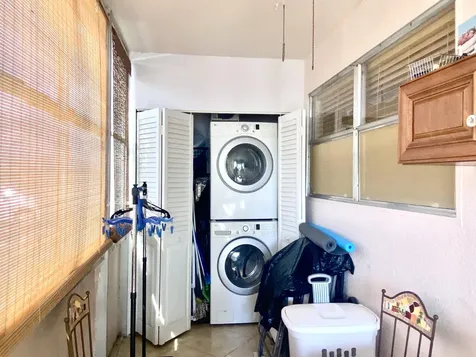 64 Flanders B Delray Beach FL 33484