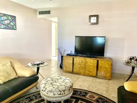 64 Flanders B Delray Beach FL 33484