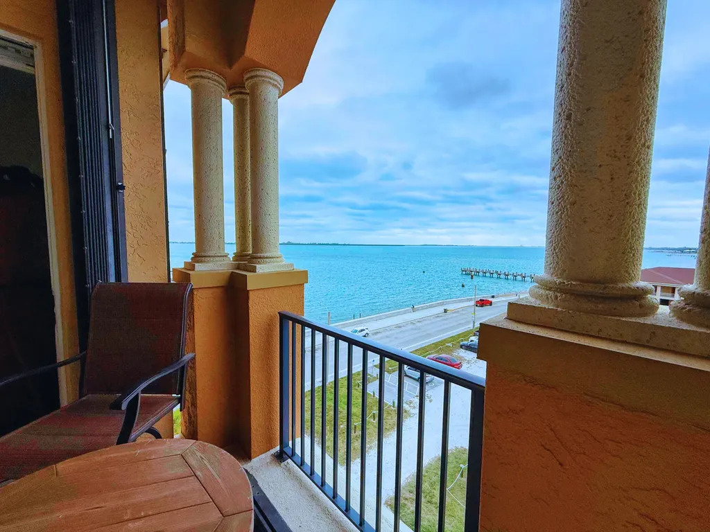 20 Orange Avenue Fort Pierce FL 34950