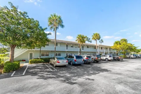 2460 Sw 22nd Avenue Delray Beach FL 33445