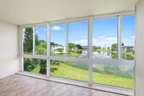 306 Wellington West Palm Beach FL 33417
