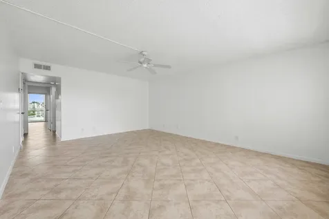 306 Wellington West Palm Beach FL 33417