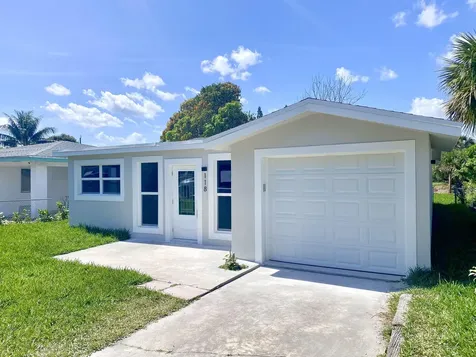 118 Sw 9th Avenue Delray Beach FL 33444