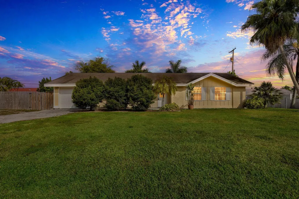 9199 Lantern Drive Lake Worth FL 33467