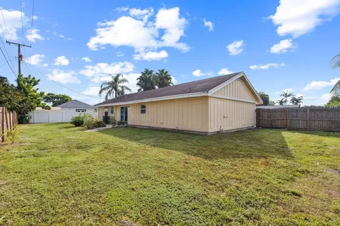 9199 Lantern Drive Lake Worth FL 33467