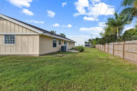 9199 Lantern Drive Lake Worth FL 33467