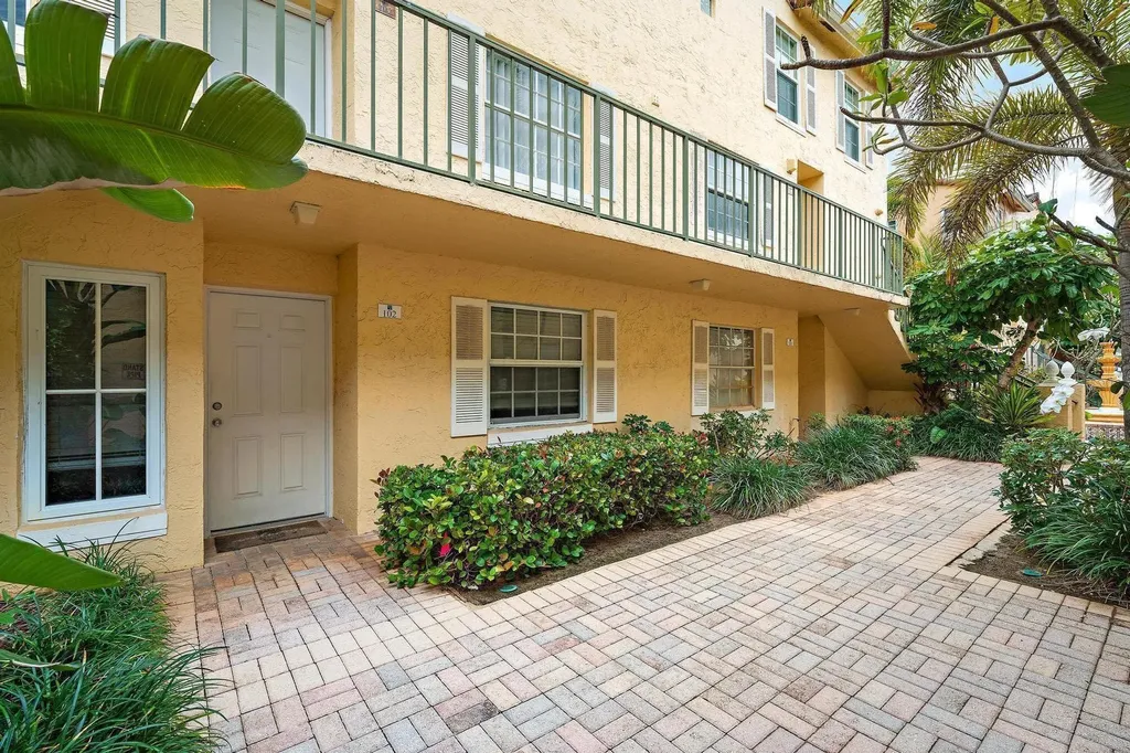 1015 Lake Shore Drive Lake Park FL 33403