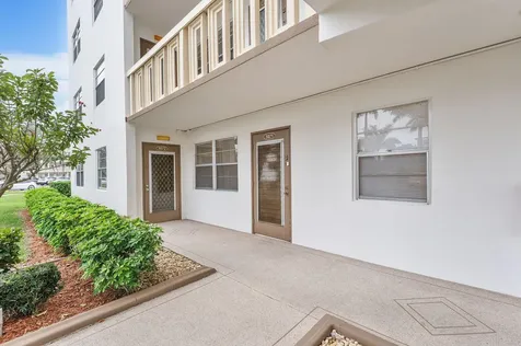 1071 Guildford D Boca Raton FL 33434