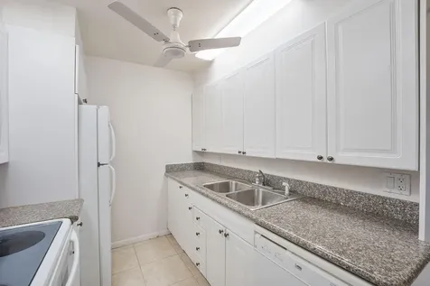 1071 Guildford D Boca Raton FL 33434