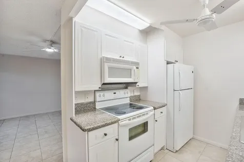 1071 Guildford D Boca Raton FL 33434