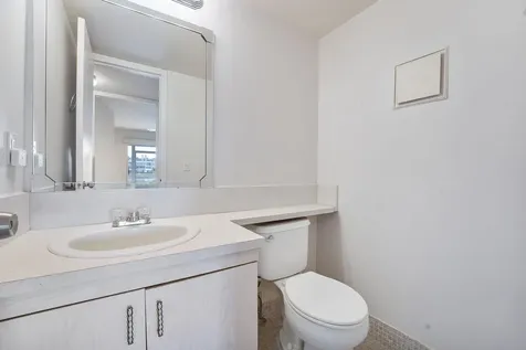 1071 Guildford D Boca Raton FL 33434