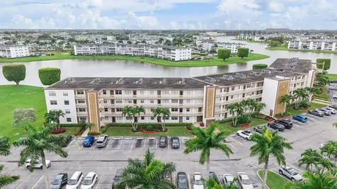 1071 Guildford D Boca Raton FL 33434