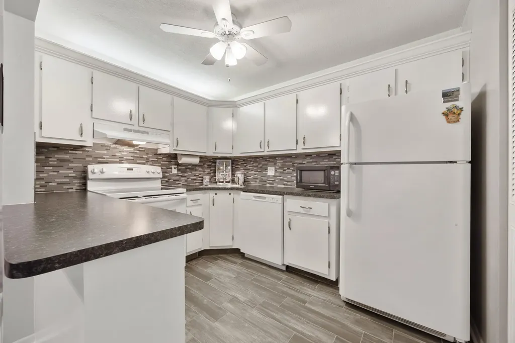 5861 La Paseos Drive Greenacres FL 33463
