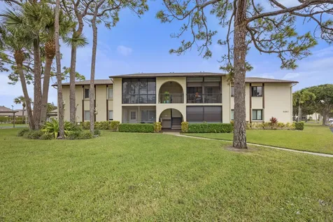 5861 La Paseos Drive Greenacres FL 33463