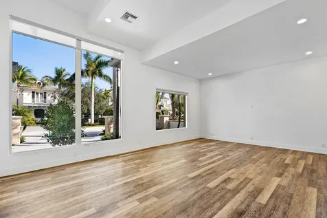 533 E Alexander Palm Road Boca Raton FL 33432