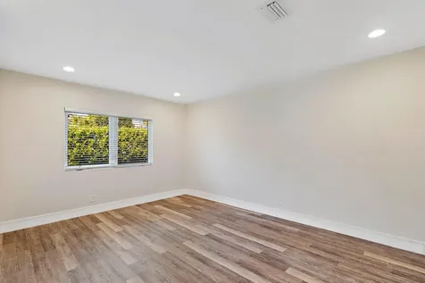 533 E Alexander Palm Road Boca Raton FL 33432