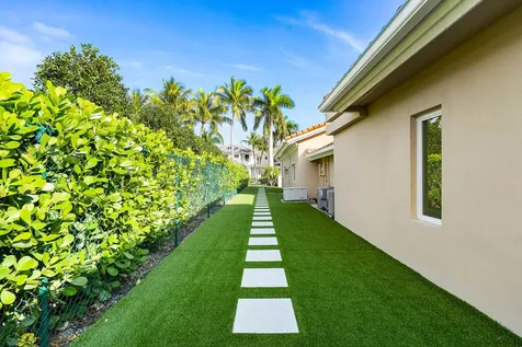 533 E Alexander Palm Road Boca Raton FL 33432