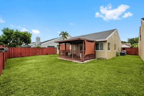 8374 Dynasty Drive Boca Raton FL 33433