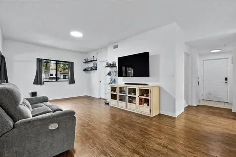 2804 Sarento Place Palm Beach Gardens FL 33410