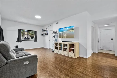2804 Sarento Place Palm Beach Gardens FL 33410