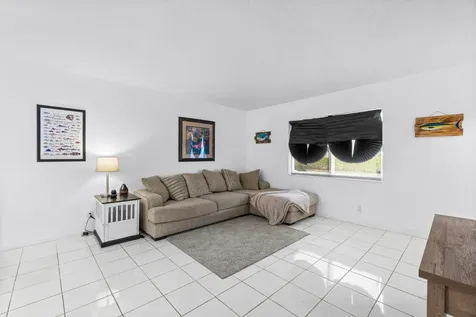 658 Ne 6th Court Boynton Beach FL 33435
