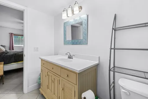 658 Ne 6th Court Boynton Beach FL 33435