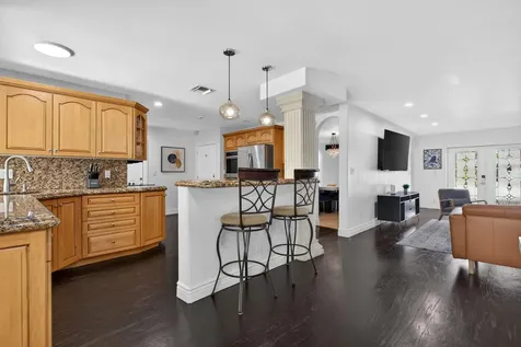 736 Ne 34th Court Oakland Park FL 33334