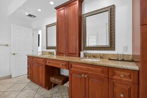 736 Ne 34th Court Oakland Park FL 33334