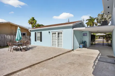 736 Ne 34th Court Oakland Park FL 33334
