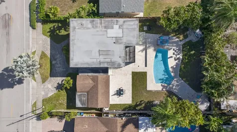 736 Ne 34th Court Oakland Park FL 33334