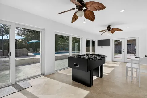 736 Ne 34th Court Oakland Park FL 33334