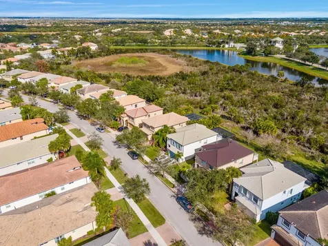 11704 Sw Bennington Circle Port Saint Lucie FL 34987
