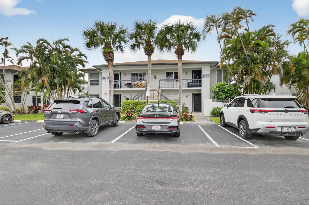 13729 Date Palm Court Delray Beach FL 33484