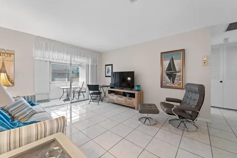 2842 Crosley Drive West Palm Beach FL 33415