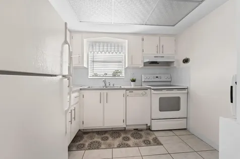 2842 Crosley Drive West Palm Beach FL 33415