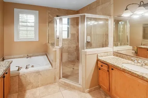 120 Via Villagio Hypoluxo FL 33462